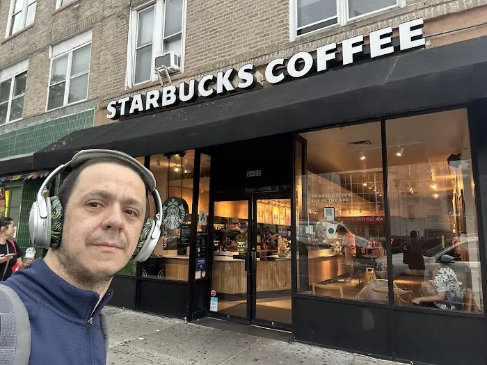 Starbucks Picture 4