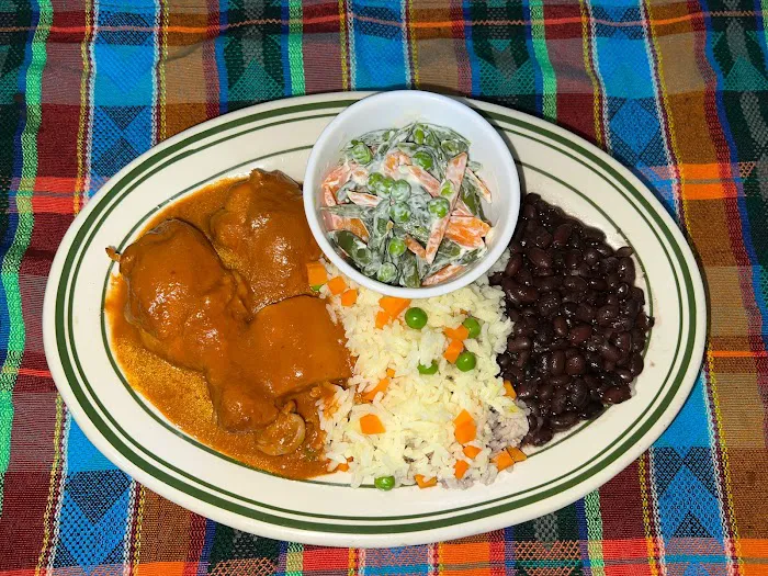 Los Pinos Deli Grocery Picture 1