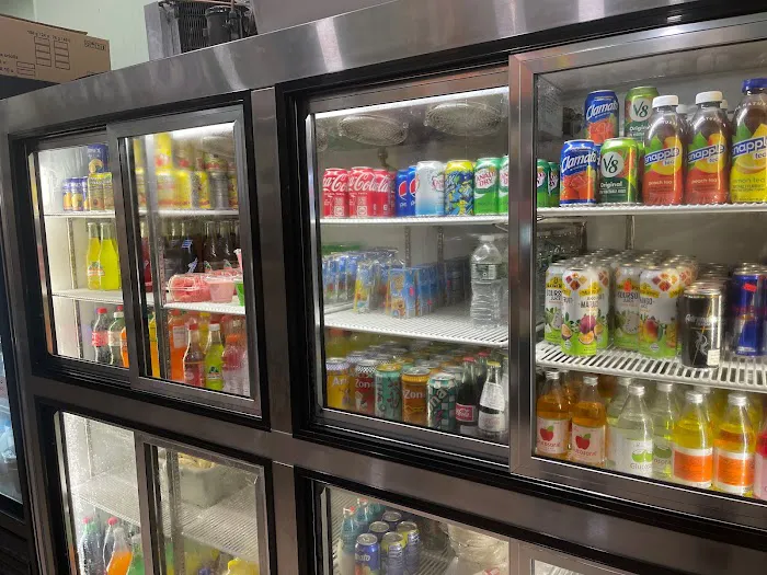 Los Pinos Deli Grocery Picture 9