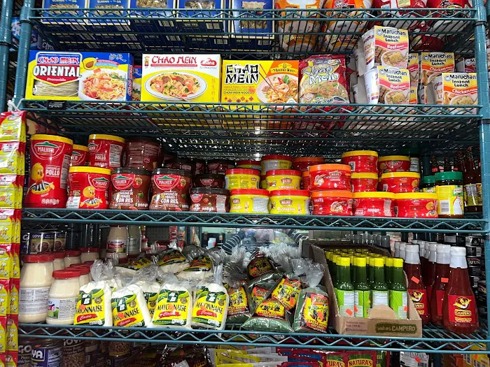 Los Pinos Deli Grocery Picture 2