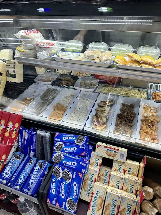 Gourmet Deli Grill Picture 8