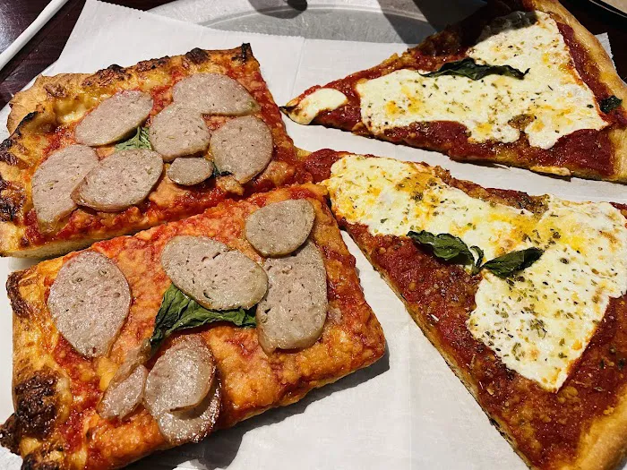 DaVinci Pizzeria Picture 7