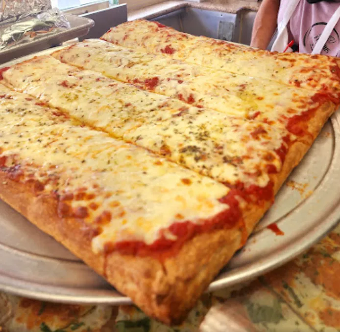 J & V Pizzeria Picture 10