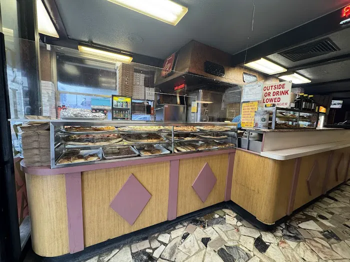J & V Pizzeria Picture 8