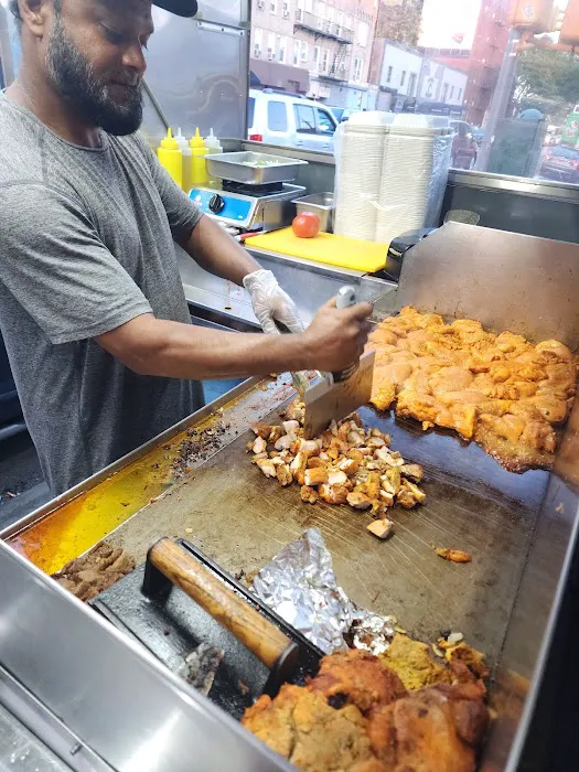 Khyber Halal Cart Picture 1