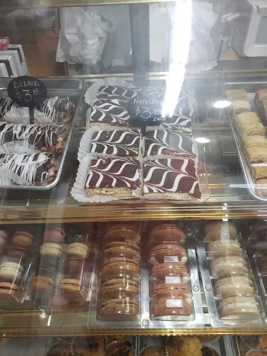 MEIR'S HEIMISHE BAKERY Picture 3