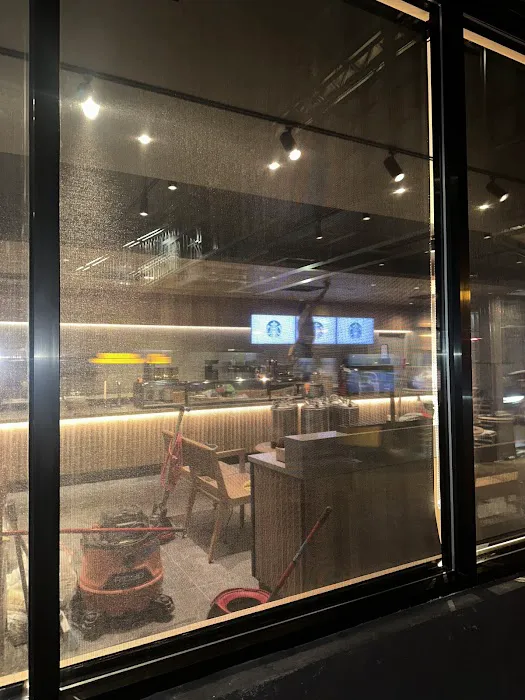 Starbucks Picture 7