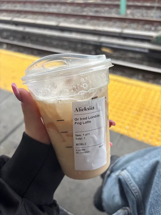 Starbucks Picture 5