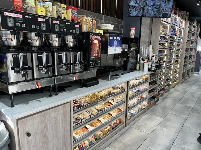 Ave.J Deli & Juice Bar Picture 2