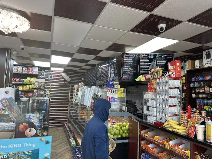 Ave J Juice Bar Deli & Grill Picture 5