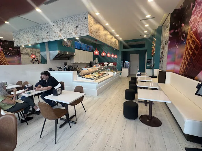 Zohar's Gelato Cafe Picture 4