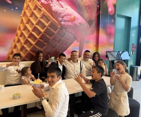 Zohar's Gelato Cafe