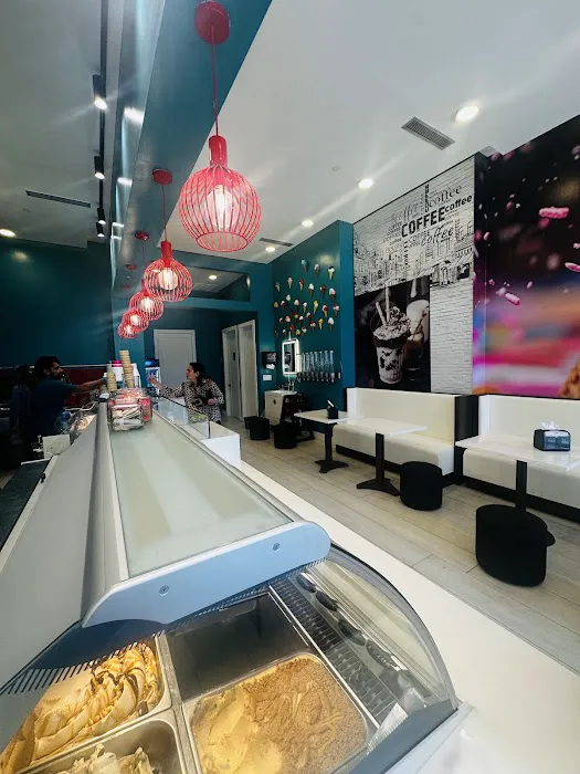 Zohar's Gelato Cafe Picture 6