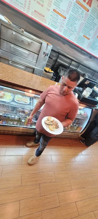 Danny's Pizzeria Picture 3
