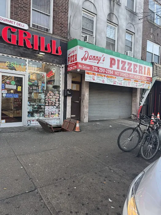Danny's Pizzeria Picture 2