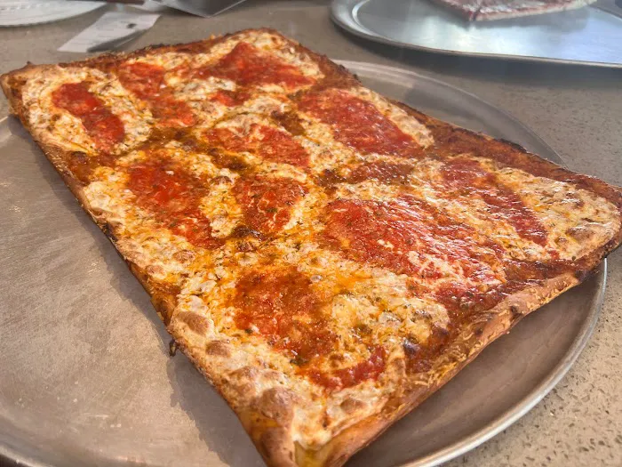 Benny's Brick Oven Pizza Picture 7