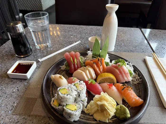 Nagoya Fusion sushi Picture 6