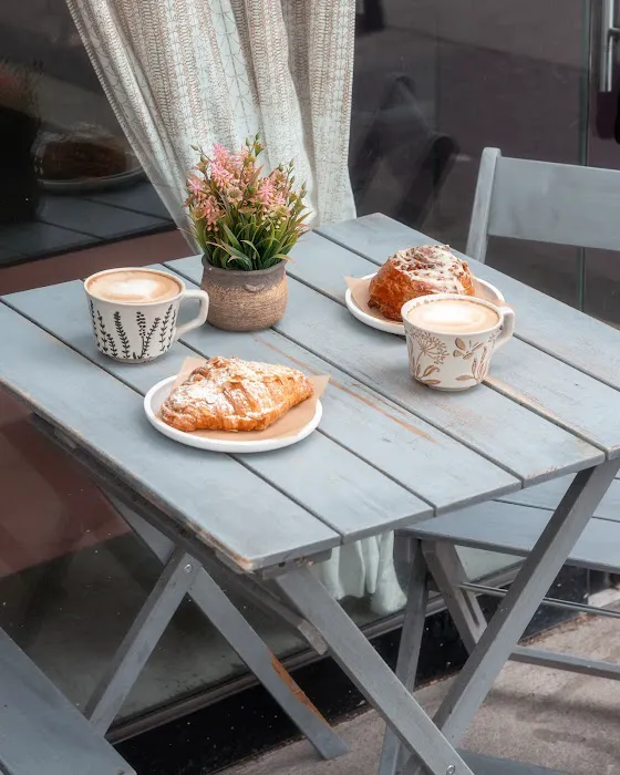 Patis Bakery Picture 8