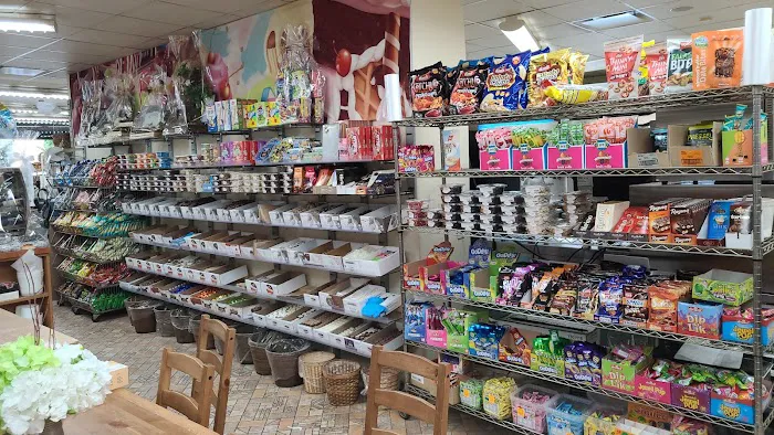 Yossi's Sweet House Picture 6