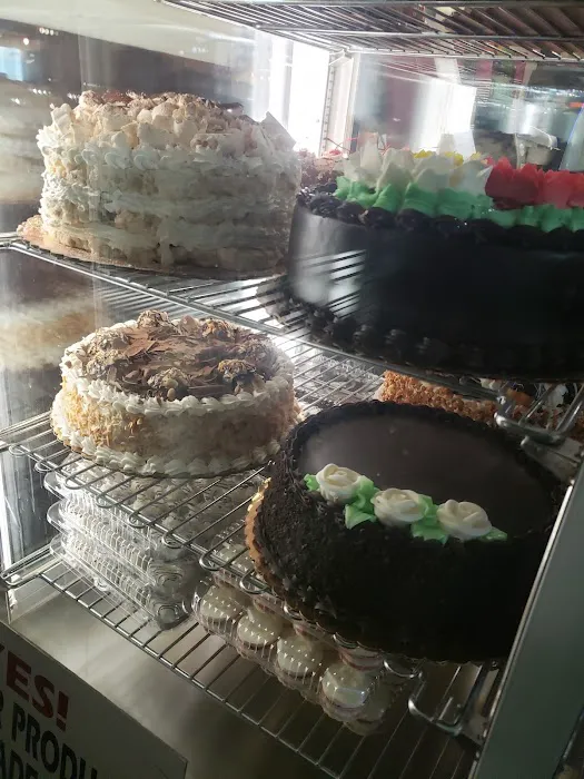 Strauss Bakery Picture 2