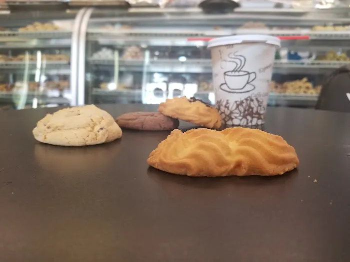Savarese Italian Pastry Shoppe Picture 9