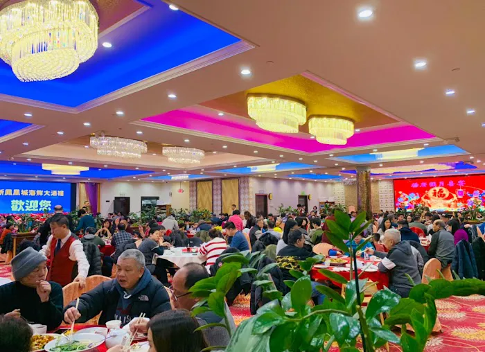New Phoenix Seafood Restaurant Picture 3