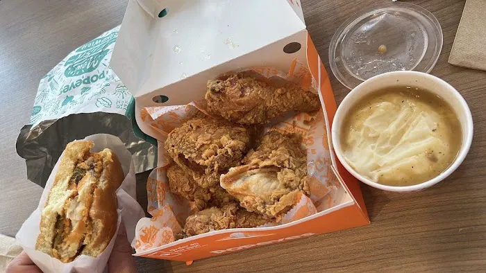 Popeyes Louisiana Kitchen Picture 7