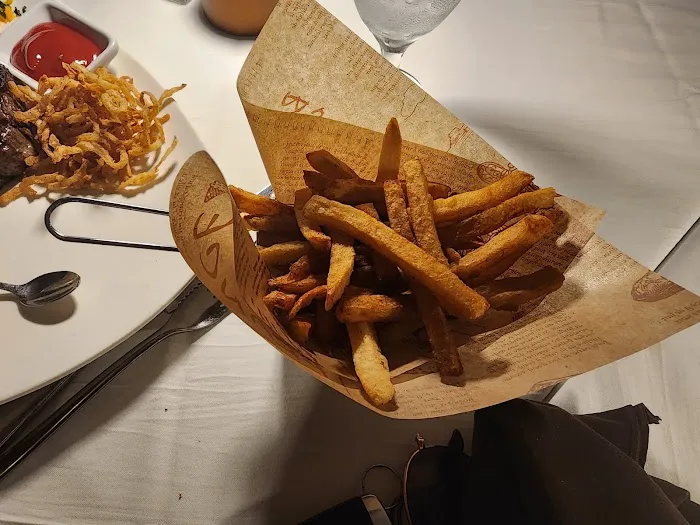 YAKAR Kosher Steakhouse Picture 8