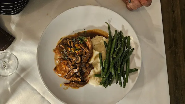YAKAR Kosher Steakhouse Picture 6