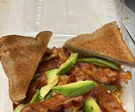 El Triunfo Deli