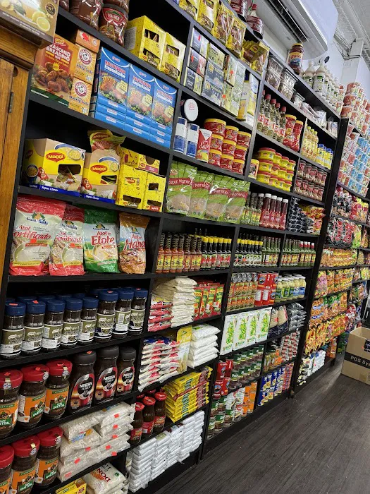 El Buen Chapin Deli Picture 7