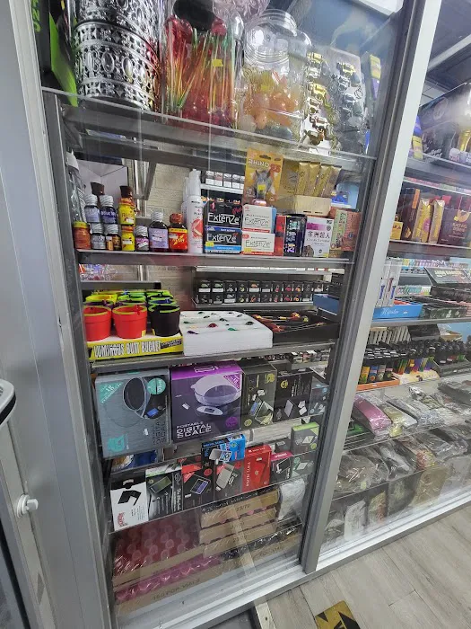 Healthy day juice Bar and smoke shop Picture 2