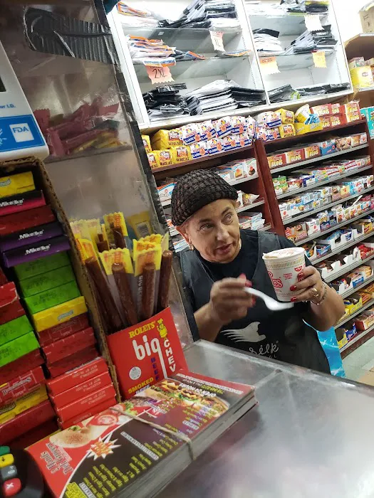 2 Hands Deli Picture 6