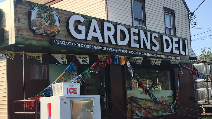 Gardens Deli Picture 3