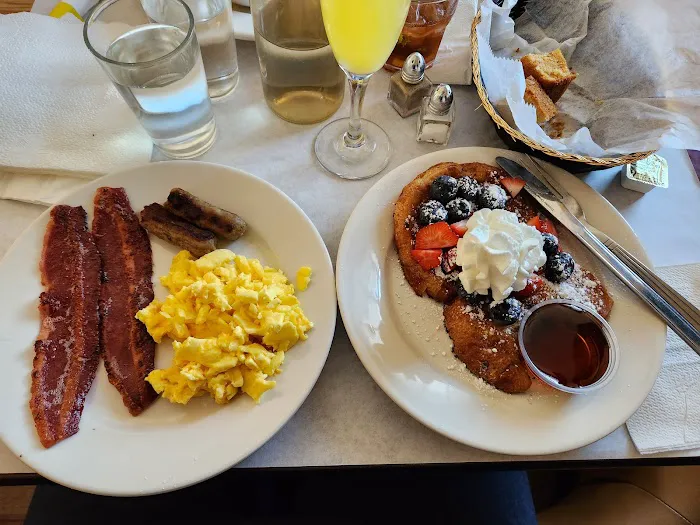 Pretty Toni's Cafe Picture 8
