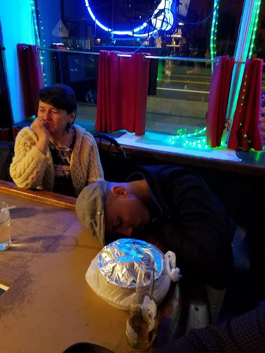 Pour House Picture 7