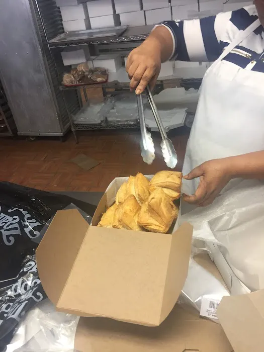 Le Bon Pate Bakery Halal Inc. Picture 4