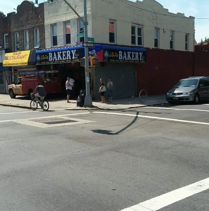 Le Bon Pate Bakery Halal Inc. Picture 7