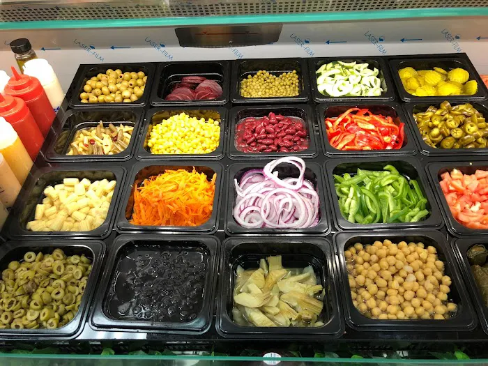 Supreme Gourmet Grocery Picture 9