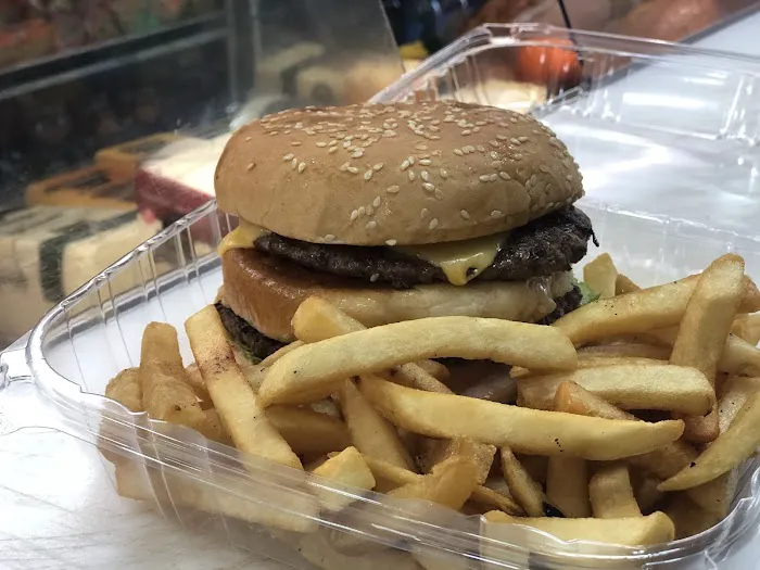 Supreme Gourmet Grocery Picture 1