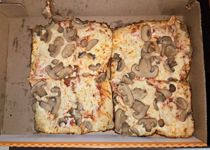 Little Caesars Pizza Picture 8