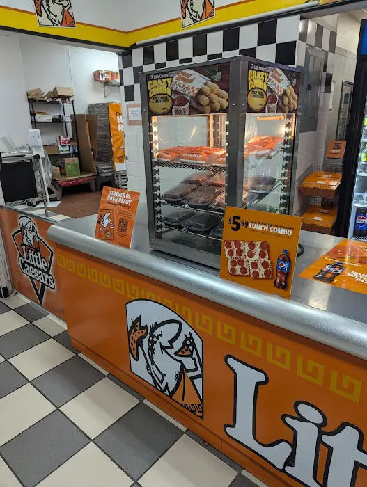 Little Caesars Pizza Picture 3