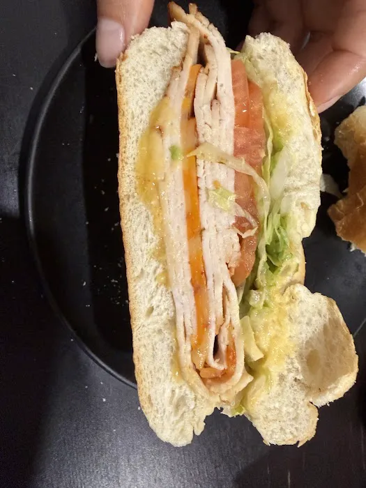 STAY FRESH DELI & GRILL AND JUICE & SALAD BAR Picture 2