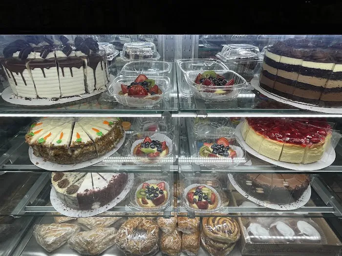 M&M GRILL N JUICE SALAD BAR Picture 5