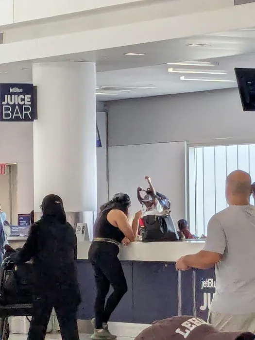 JetBlue Juice Bar Picture 1
