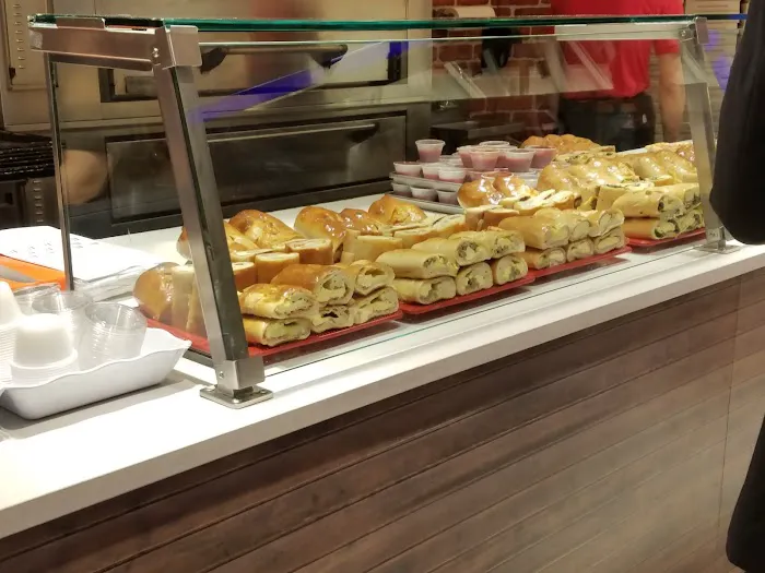 CIBO Express Gourmet Market Picture 4