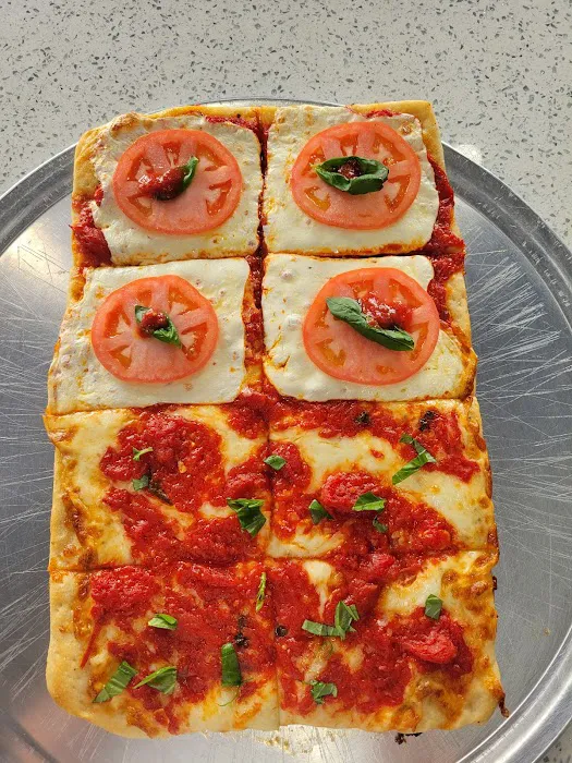 Family Pizzeria (Inwood) Picture 10