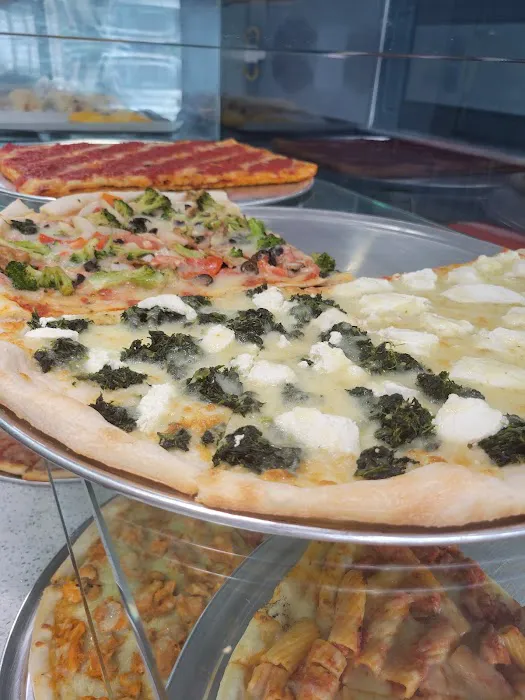 Family Pizzeria (Inwood) Picture 2