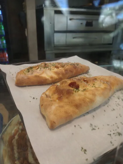 Max's Pizzeria Picture 4
