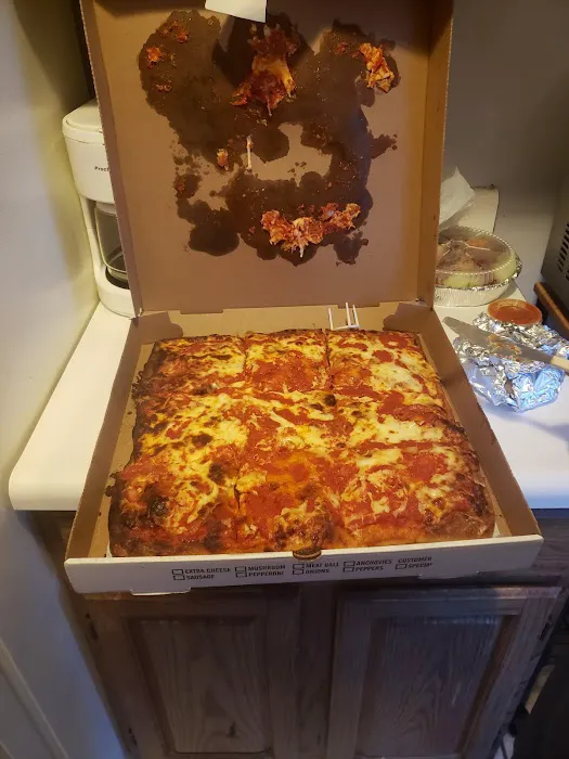 Max's Pizzeria Picture 9
